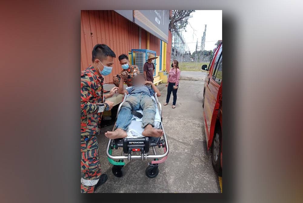 Salah seorang mangsa yang terkena renjatan elektrik di Jalan Bundusan, Penampang.