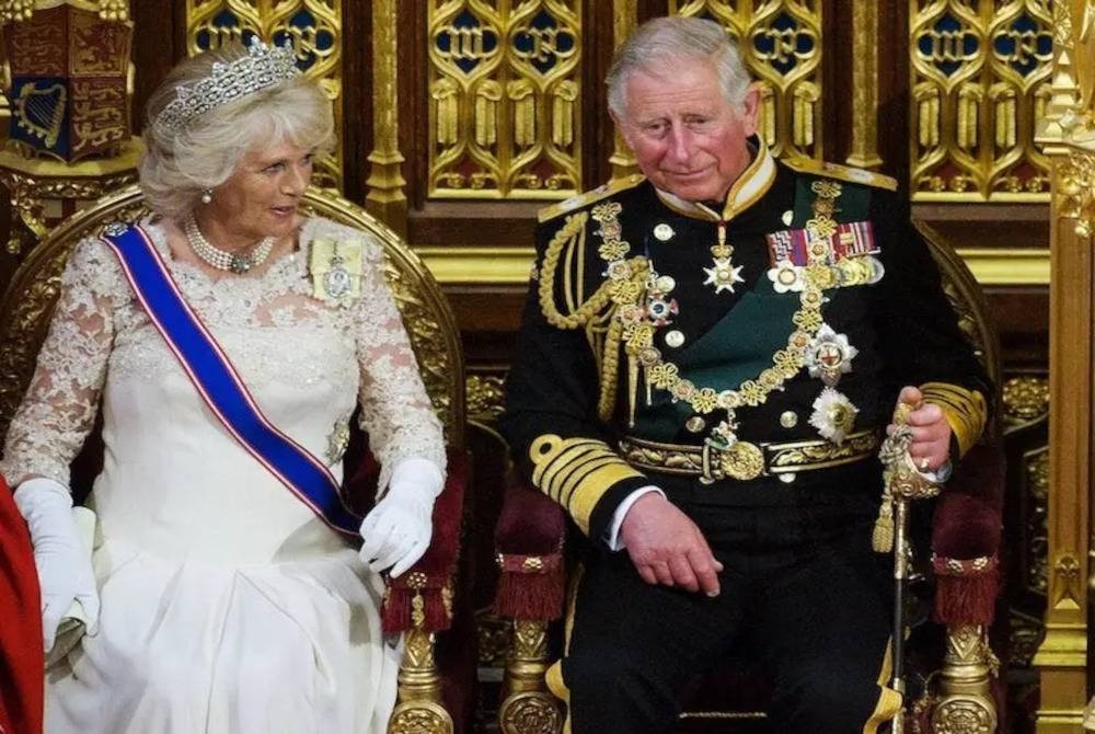 Raja Charles III bersama isterinya, Raja Permaisuri Camilla. - Foto WPA Pool/Pool/GettyImages