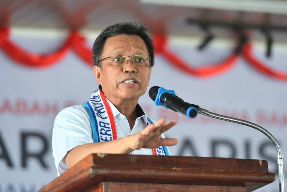 Mohd Shafie ketika berucap pada Program Jelajah Warisan Bersama Rakyat di Dewan Terbuka Matunggong, Kudat.