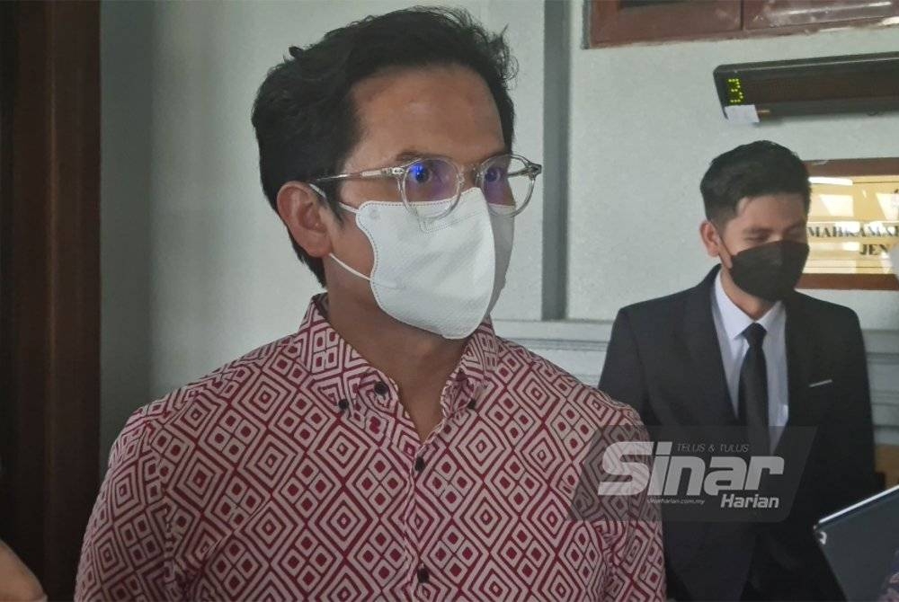 SM Faisal hadir di Mahkamah Majistret Kuala Lumpur pada Jumaat bagi prosiding kes mencederakan bekas isterinya, Emilia Hanafi tujuh tahun lalu.