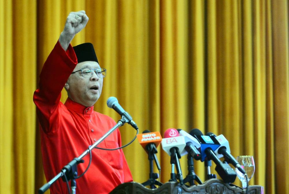 Ismail Sabri ketika menyampaikan ucapan perasmian Mesyuarat Perwakilan UMNO Bahagian Bera pada Ahad.