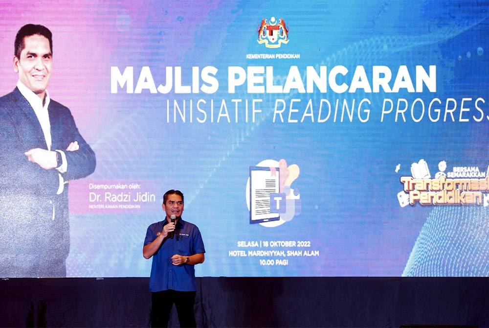 Mohd Radzi berucap pada Majlis Pelancaran Inisiatif Reading Progress Di Sekolah Kementerian Pendidikan Malaysia Tahun 2022, pada Selasa. - Foto Bernama