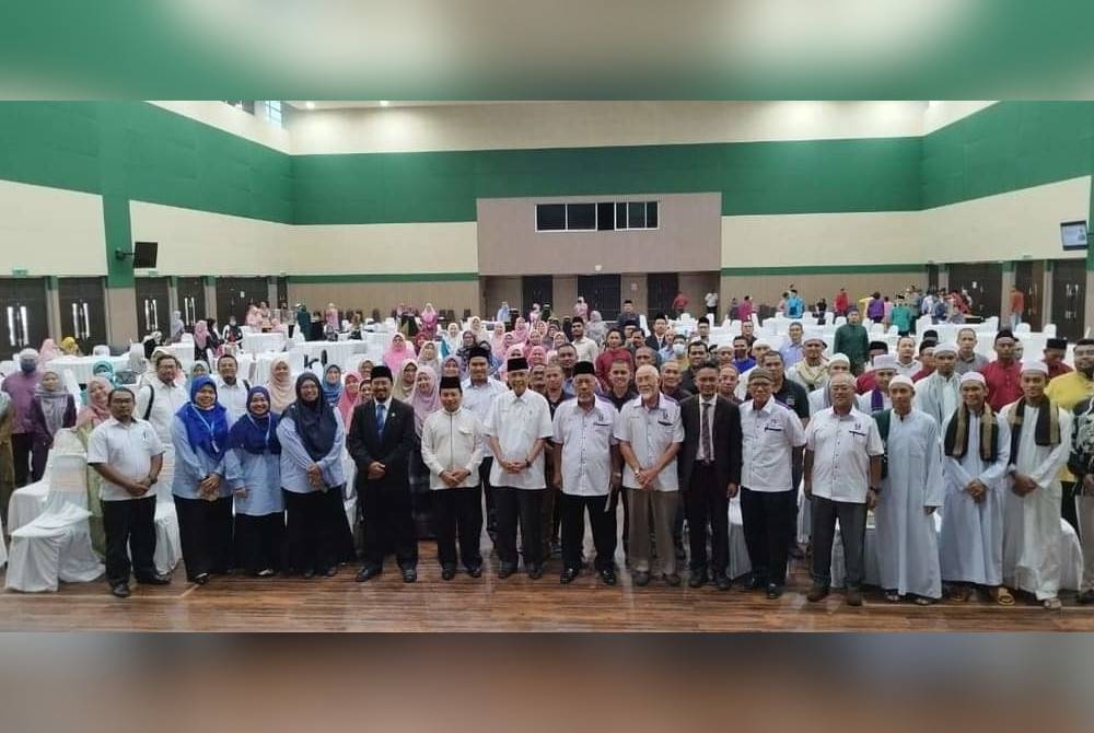 Abdul Aziz merasmikan penutupan Simposium Kesihatan Mental Dalam Perspektif Islam di Cyberjaya pada Selasa.