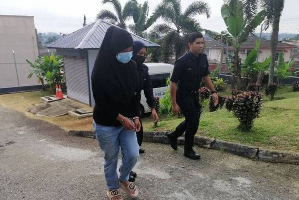 Wanita yang juga isteri ketiga didakwa di Mahkamah Sesyen Kuala Pilah pada Selasa atas tuduhan mencederakan madunya yang juga isteri keempat dengan parang.