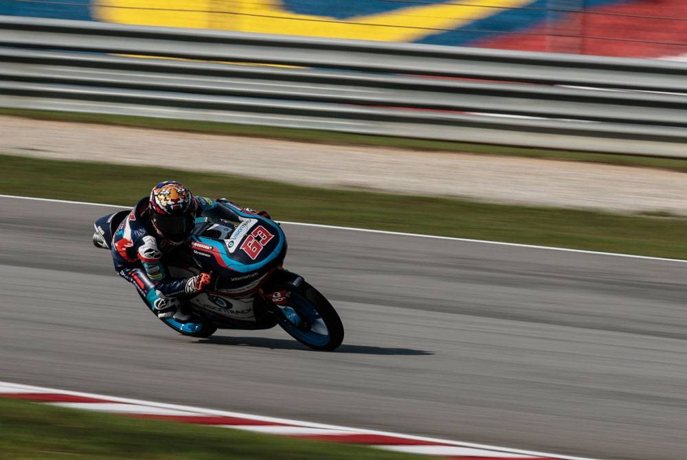 Syarifuddin atau Damok bakal memulakan GP Malaysia 2022 bagi kelas Moto3 di petak ke-21 di Litar Antarabangsa Sepang pada Ahad. - Foto Bernama