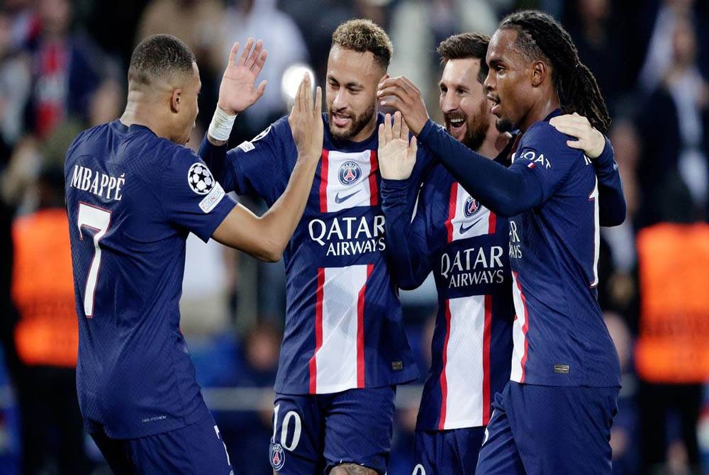 Trio PSG dari kiri; Mbappe, Neymar dan Messi beraksi cemerlang dalam saingan Liga Juara-Juara pada Rabu. - Foto Agensi