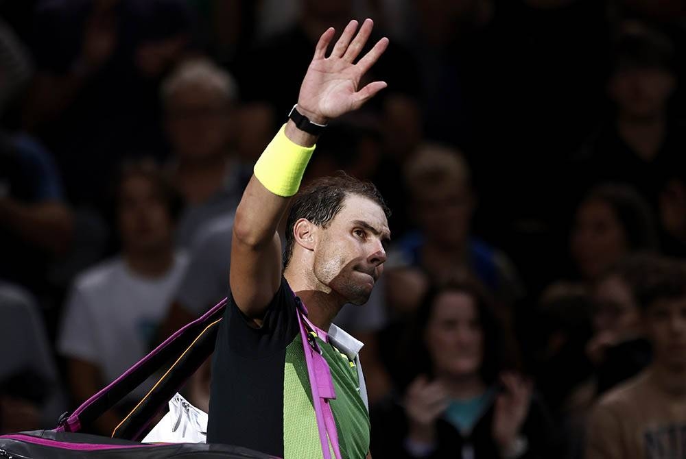 Nadal tewas pada pusingan kedua Paris Masters pada Khamis. -Foto: EPA