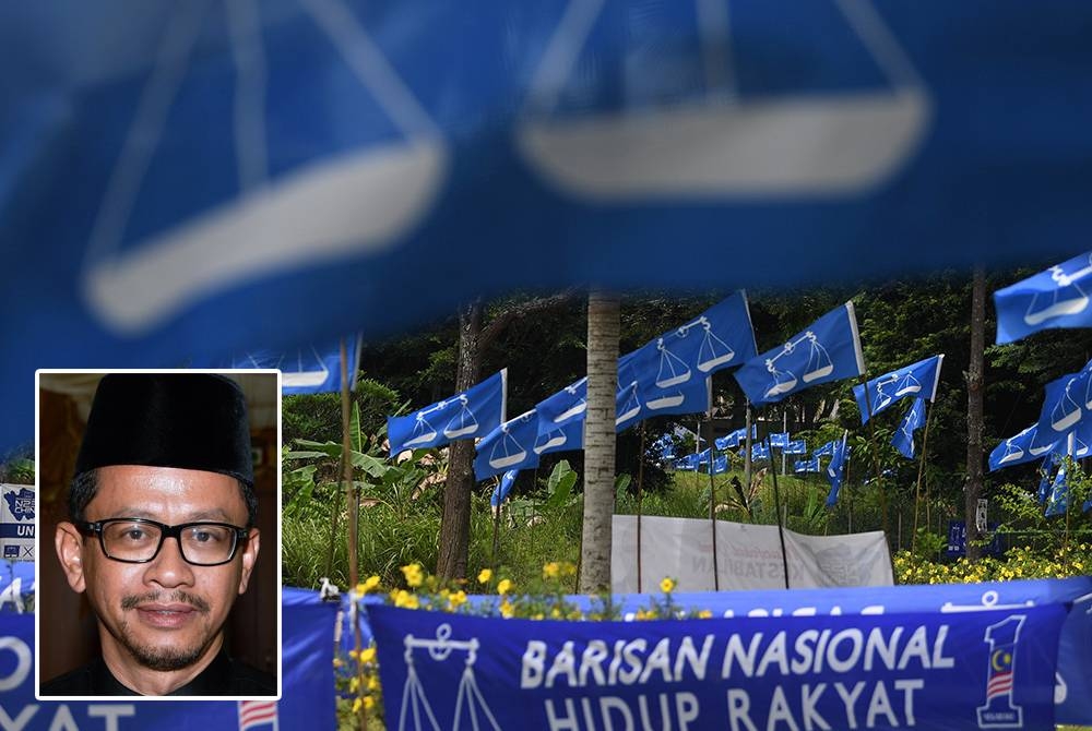 BN mempertaruhkan bekas ADUN Merlimau selama dua penggal, Roslan sebagai calonnya di kerusi Jasin. Gambar kecil: Roslan