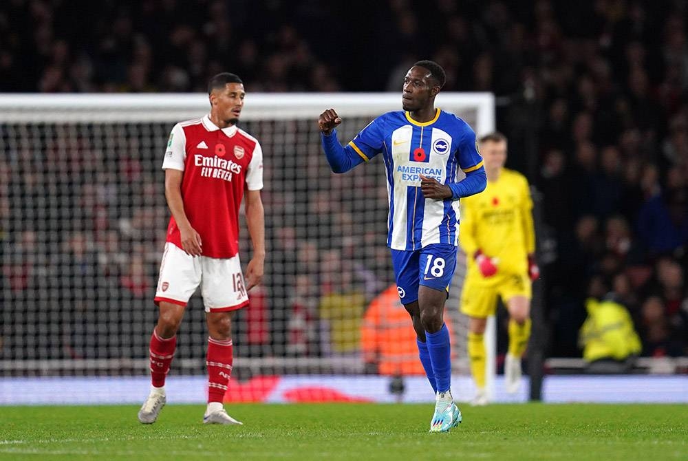 Welbeck antara penjaring gol buat Brighton ketika berkunjung ke Emirates dalam perlawanan pusingan ketiga Piala Liga. - Foto Agensi