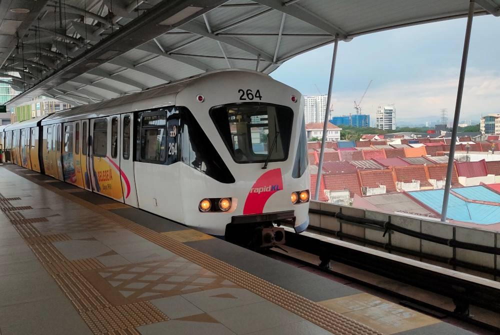 Rapid Rail hari ini perincikan pampasan tiket selama tujuh hari kepada pengguna perkhidmatan LRT laluan Kelana Jaya yang terjejas, susulan penggantungan operasi di 16 stesen LRT dari Kelana Jaya hingga Ampang Park. - Foto 123RF