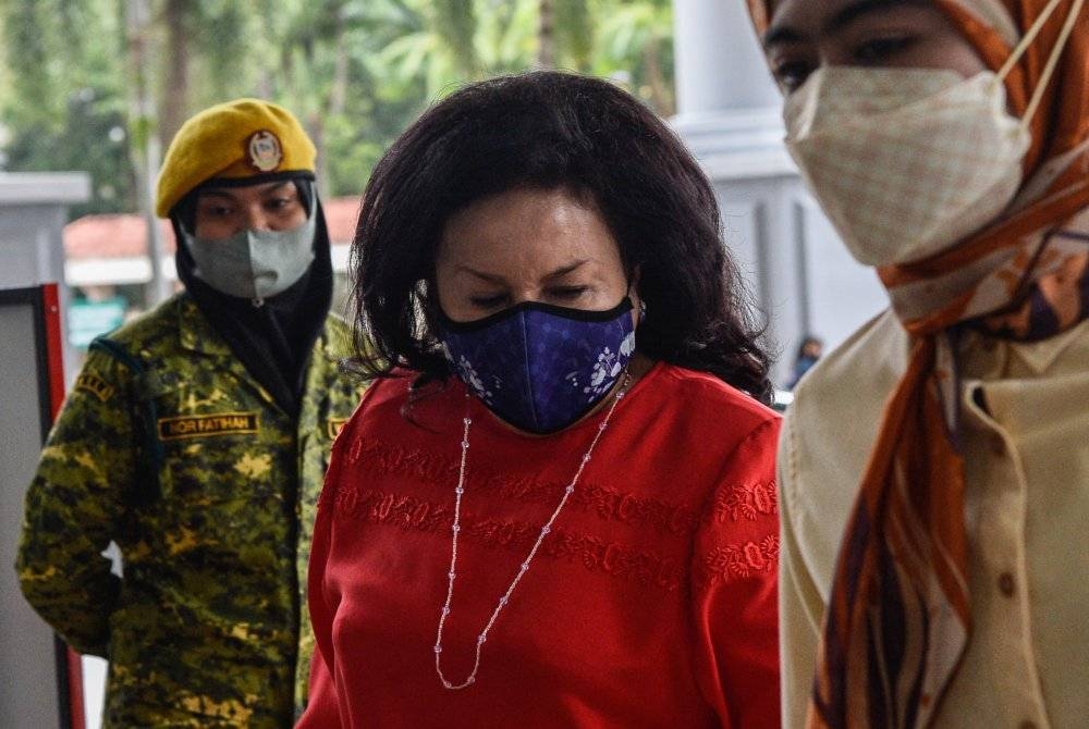 Rosmah hadir di Kompleks Mahkamah Kuala Lumpur hari ini bagi mengikuti prosiding sambung bicara berhubung kes 1MDB. -Foto Bernama