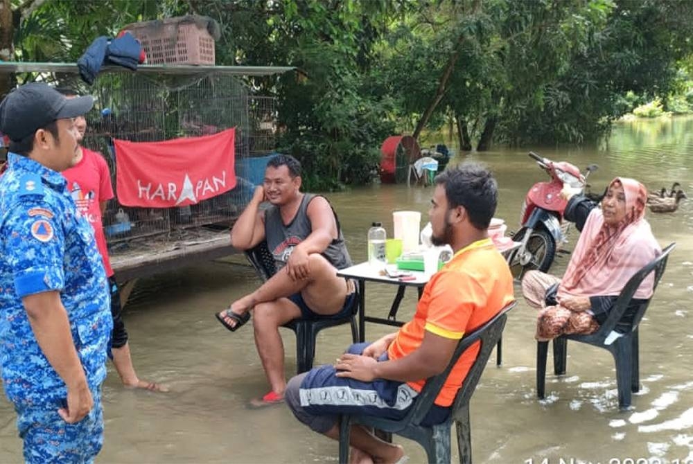 APM sentiasa membuat pemantauan dan rondaan di kawasan berisiko banjir di Rantau Panjang.