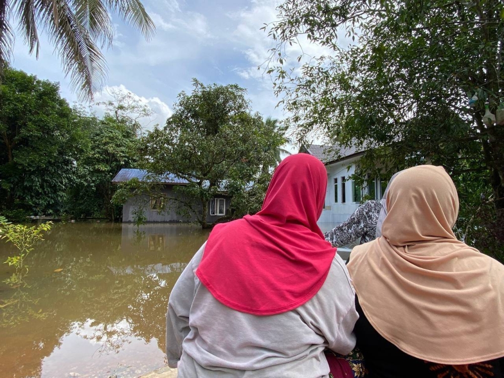 Tindakan tidak mahu keluar mengundi penduduk di Kampung Tersang, Rantau Panjang diambil susulan masalah yang dihadapi mereka sehingga kini tidak selesai, malah lebih teruk.