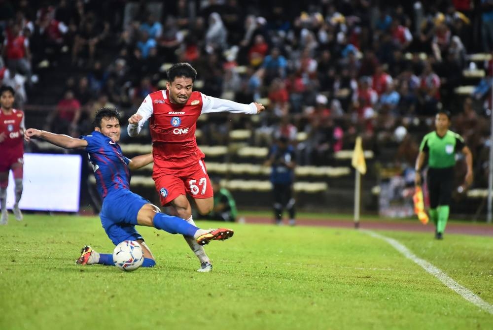 Saddil menjadi sandaran Kim Swee apabila bermula dalam kesebelasan utama ketika berdepan JDT dalam perlawanan separuh akhir pertama Piala Malaysia di Likas, baru-baru ini. - Foto Sabah FC