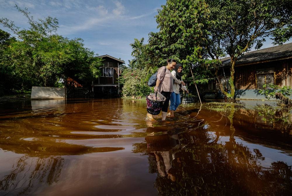 Bilangan negeri yang terkesan banjir kekal enam. Gambar fail Bernama