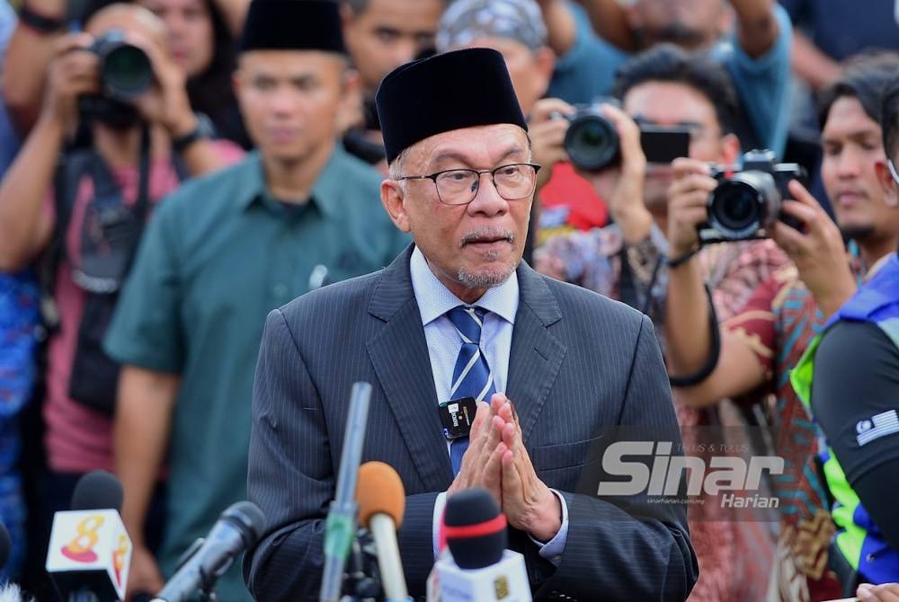 Pengerusi Pakatan Harapan (PH), Datuk Seri Anwar Ibrahim, disahkan dilantik menjadi Perdana Menteri ke-10.