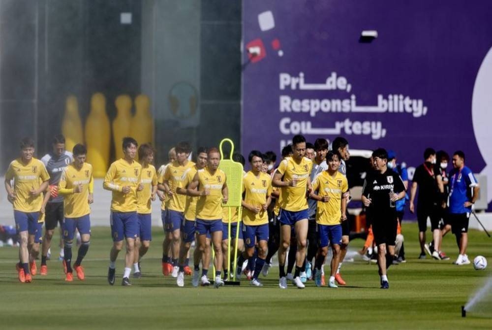 Skuad Jepun kini sedang giat menjalani latihan sebagai persediaan menghadapi perlawanan akhir Kumpulan E menentang Sepanyol pada awal pagi Jumaat. - Foto Agensi