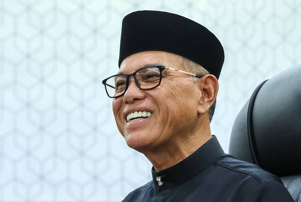 Datuk Seri Wan Rosdy Wan Ismail dilantik sebagai Menteri Besar Pahang Isnin lalu.