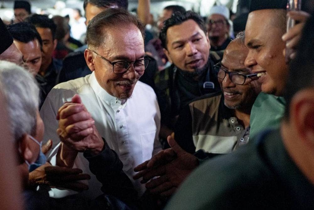 Anwar ketika Majlis Ramah Mesra Reformis di Sungai Long, Kajang, malam Khamis. - Foto Facebook Anwar Ibrahim