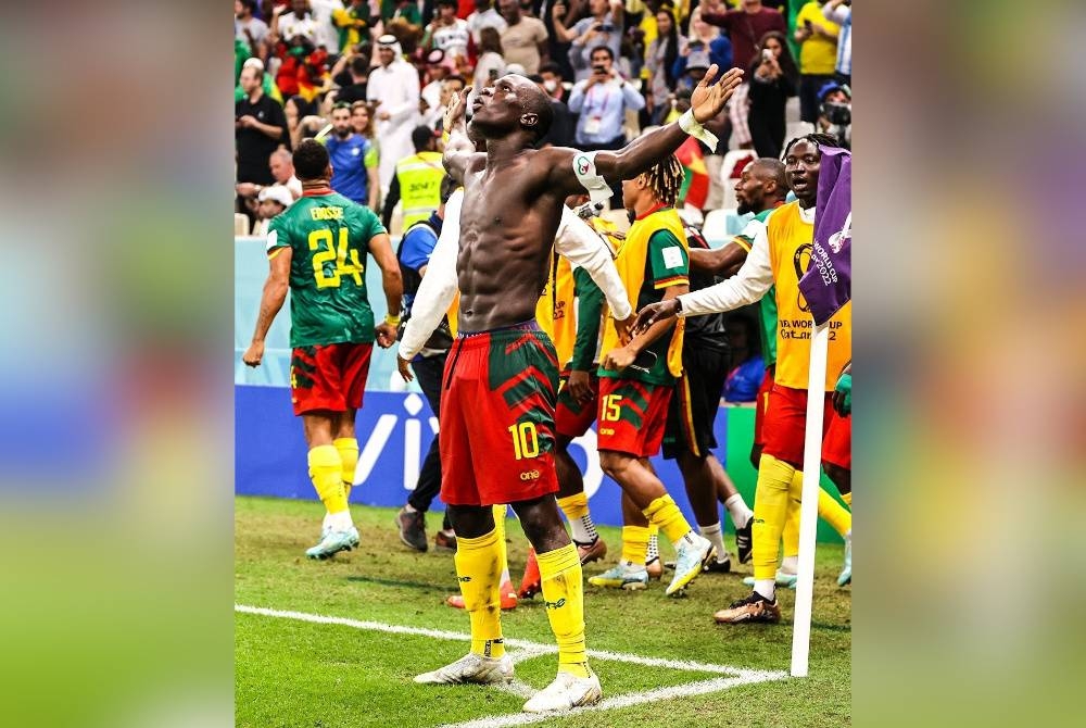 Vincent Aboubakar pencetak gol kemenangan Cameroon ketika berdepan Brazil. - Foto Agensi