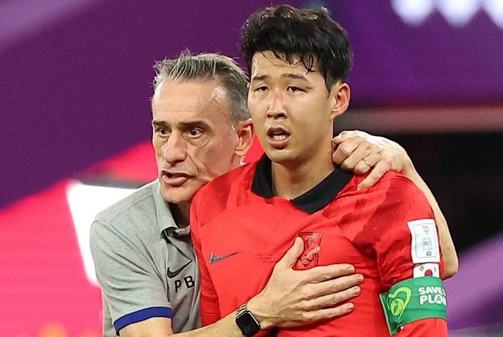 Heung-min (kanan) mahu rakan sepasukan Korea Selatan melakukan keajaiban mengalahkan Brazil pada aksi kalah mati Piala Dunia Qatar 2022 pada Selasa. - Foto EPA.