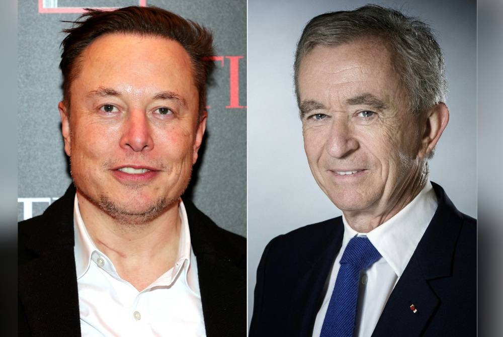 Musk (kiri) dan Arnault. - AFP