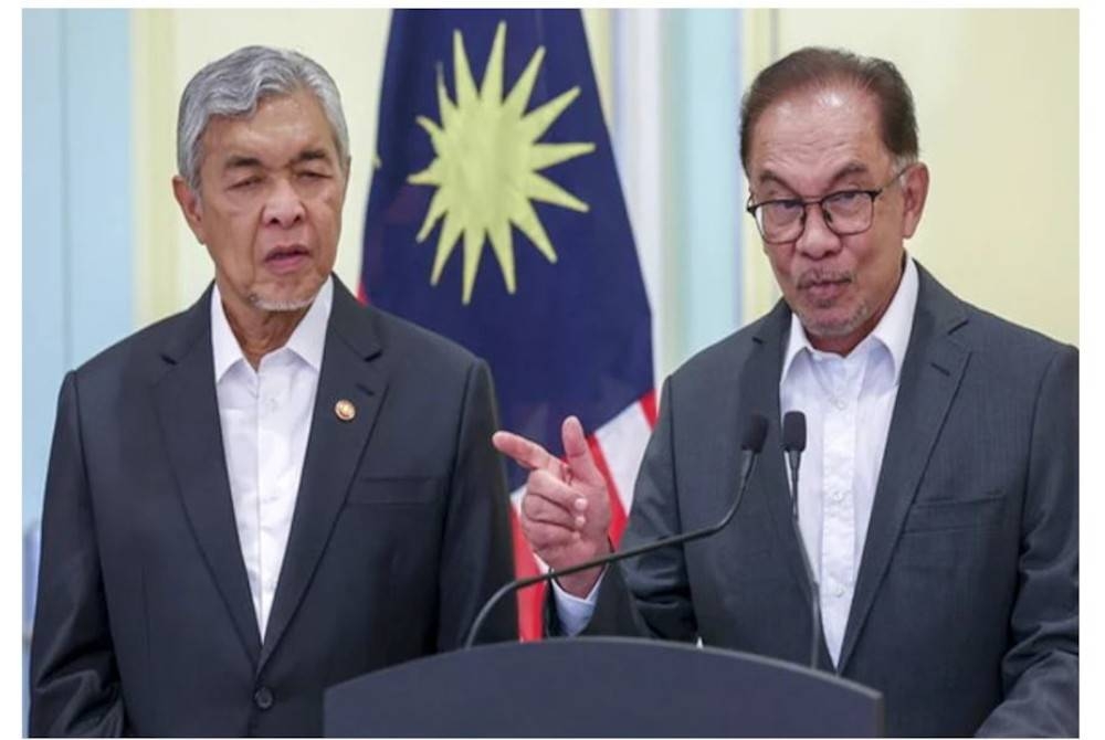 Zahid, Anwar. - Foto Bernama