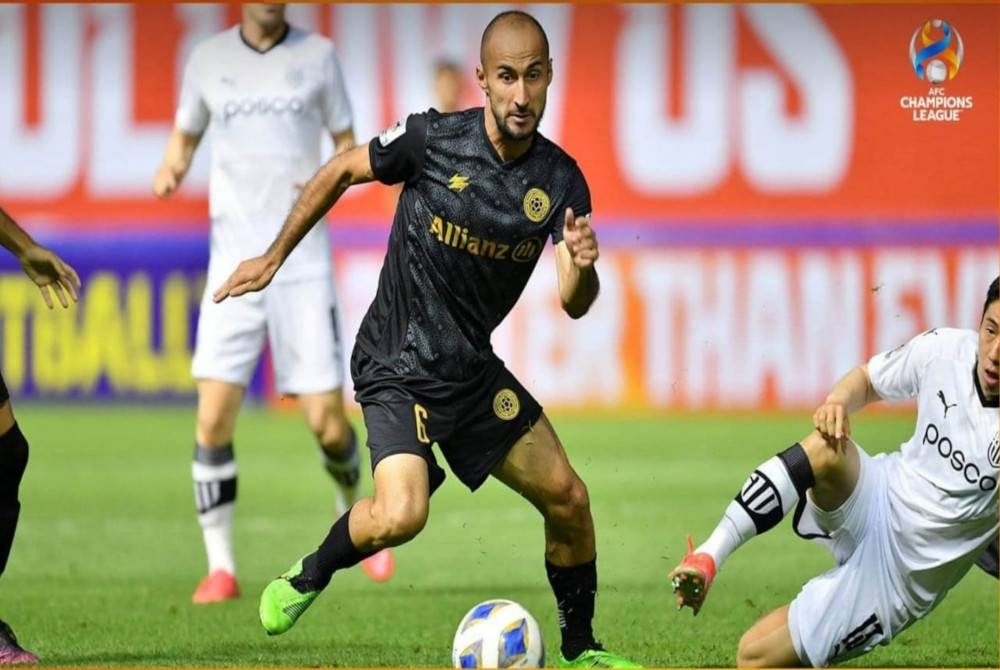 Aksi Amirbek bersama United City FC di pentas AFC Champion League pada tahun ini.