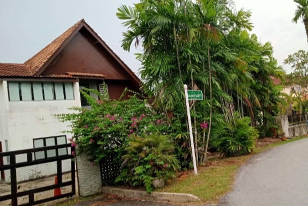 Rumah dipercayai didiami Zalina Azman di Seksyen 2 sunyi tanpa sebarang pergerakan keluar masuk yang dikesan pihak polis.