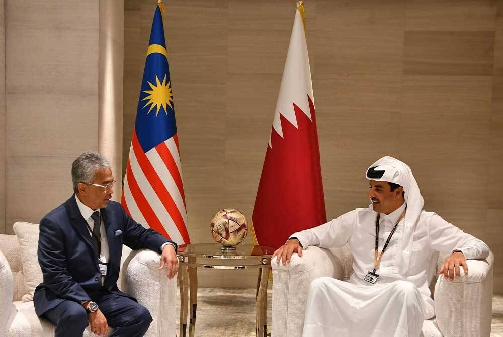 Al-Sultan Abdullah berkenan berangkat melakukan kunjungan hormat dan pertemuan dengan Emir Qatar Yang Mulia Sheikh Tamim Hamad Al Thani di Doha, Qatar. - Foto Facebook Istana Negara