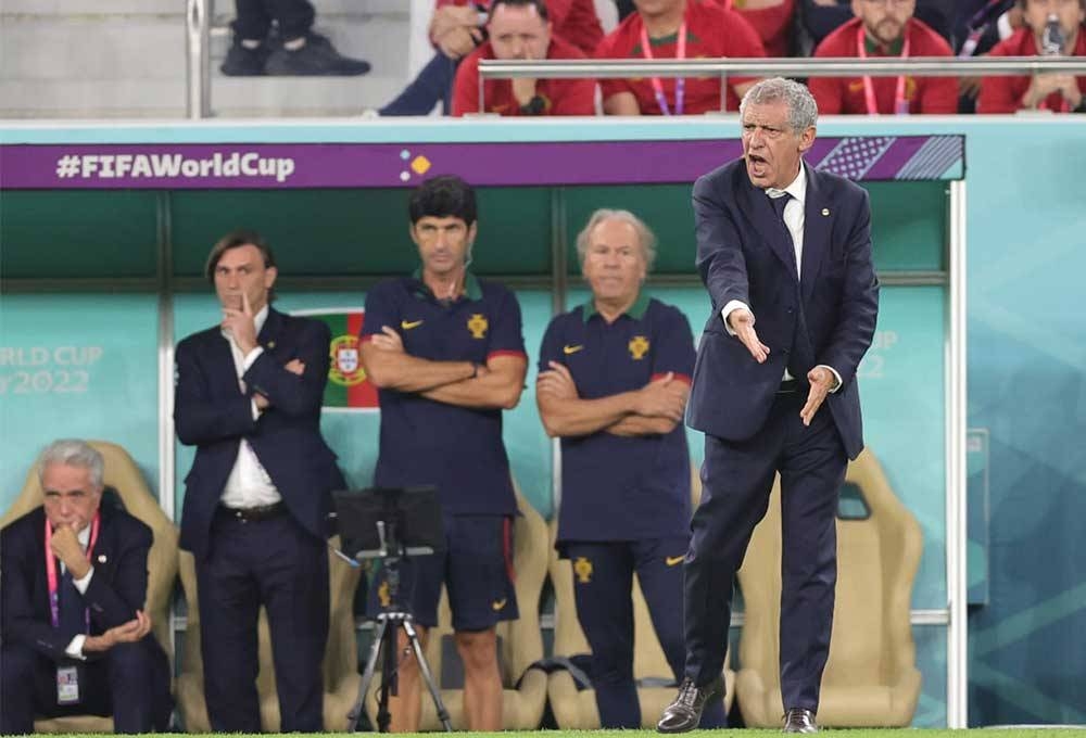 Santos (kanan) meletakkan jawatan sebagai jurulatih selepas membimbing Portugal sejak 2014. - Foto EPA