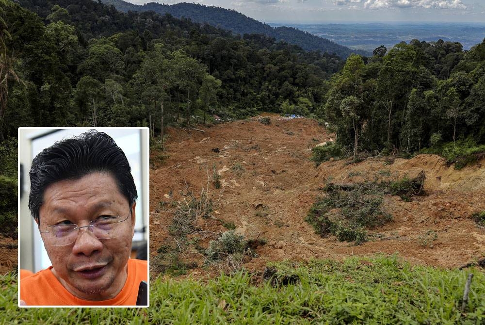 Keadaan tanah runtuh berhampiran tapak perkhemahan di Father&#039;s Organic Farm, Batang Kali. Gambar kecil: Hisamuddin