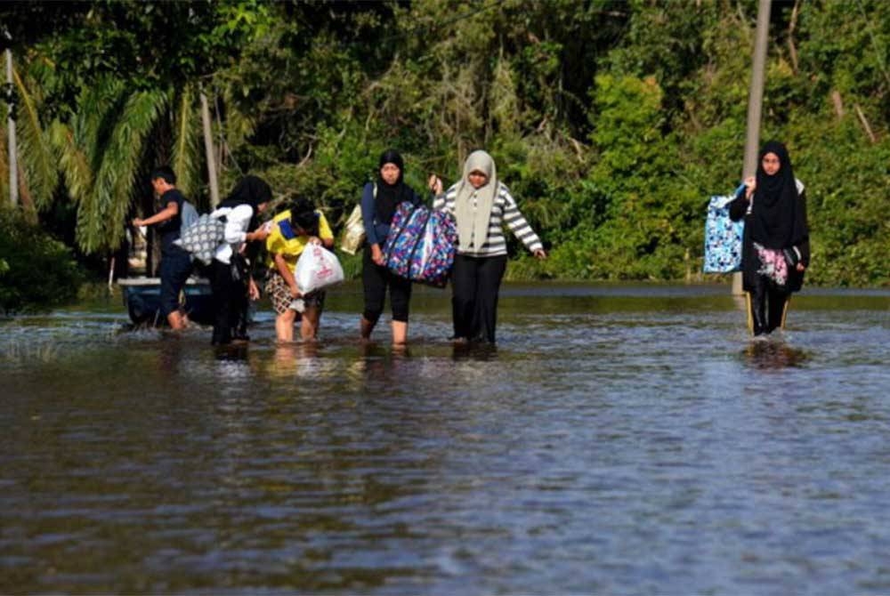 Beberapa lagi kawasan di Pahang diramal berlaku banjir mulai malam Ahad. - Gambar hiasan