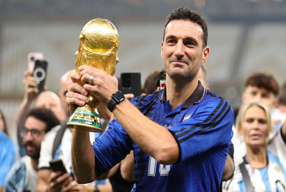 Scaloni berharap rakyat Argentina dapat menikmati kejayaan merangkul Piala Dunia Qatar 2022. - Foto Agensi