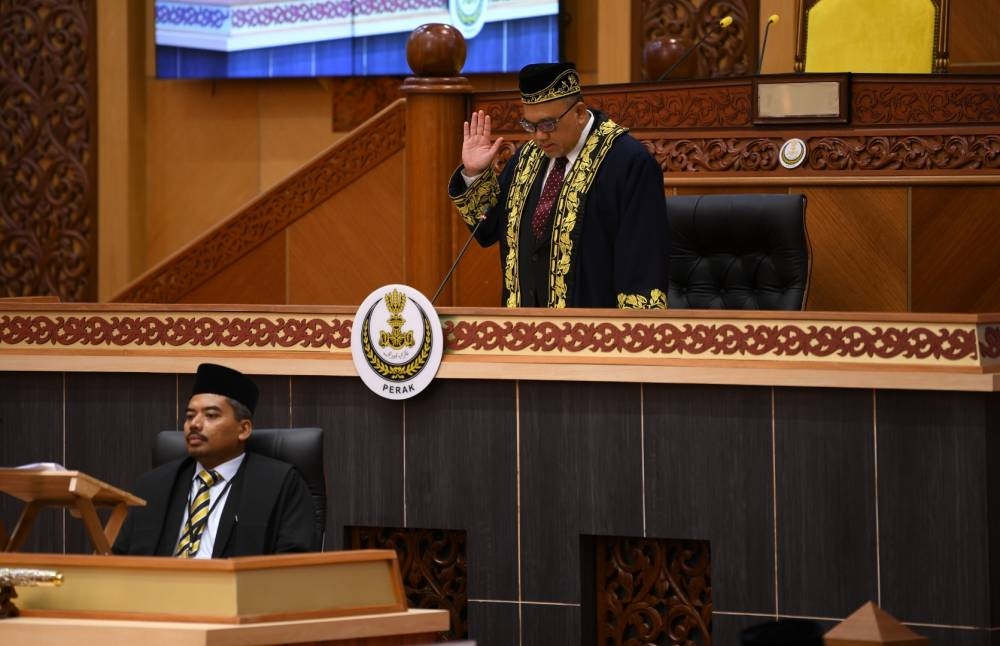 Mohammad Zahir (atas) dilantik semula sebagai Speaker DUN Perak sempena Mesyuarat Pertama Tahun Pertama Dewan Negeri Perak ke-15 di sini pada Isnin. - Foto Urusetia Dewan Negeri Perak 