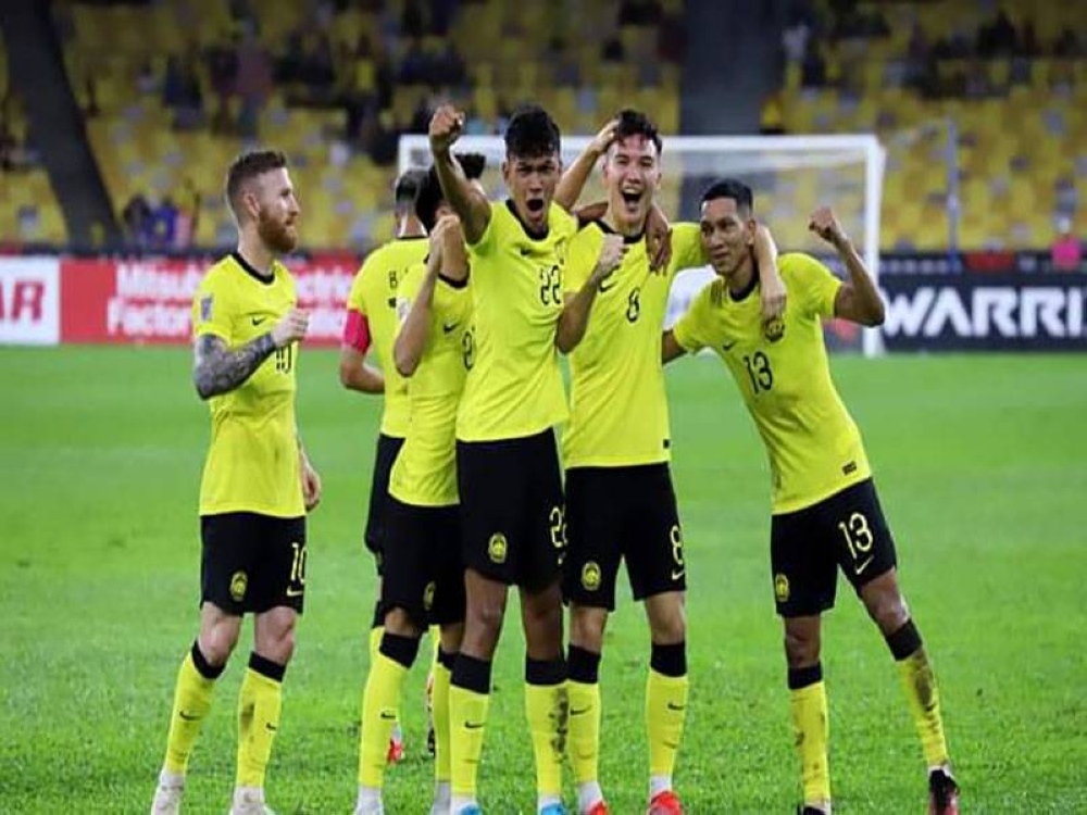 Jagoan skuad Harimau Malaya, Wilkin (dua dari kanan) dan Haqimi (tiga dari kanan) masing-masing meledak satu gol untuk membantu Malaysia mengatasi Laos 5-0 dalam saingan Kumpulan B Piala AFF di Stadium Nasional Bukit Jalil pada Sabtu. - Foto FB FAM