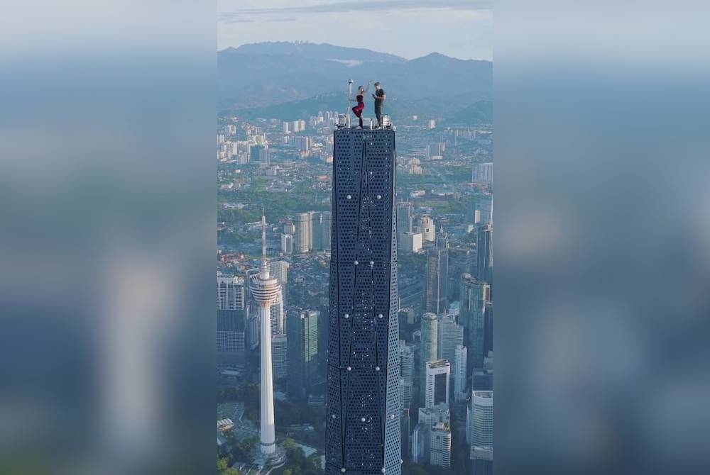 Polis akan memangil pasangan berkenaan untuk dirakam keterangan. - Foto Skyscrapper City