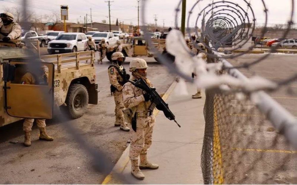 Tentera Mexico tiba di sebuah penjara di bandar Ciudad Juarez selepas penyerang yang tidak dikenali memasuki penjara dan membebaskan beberapa banduan. - Foto: Reuters