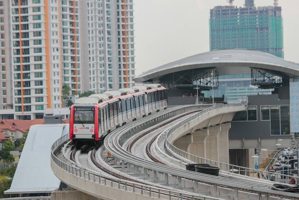 Perkhidmatan stesen LRT Bukit Jalil beroperasi hingga jam 12.30 malam sempena perlawanan separuh akhir Piala AFF Mitsubishi Electric 2022 Malaysia menentang Thailand pada Sabtu ini.