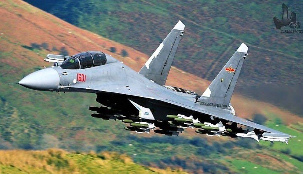 Antara jet yang dikesan menceroboh ke zon pertahanan Taiwan ialah Su-30. - Foto Agensi