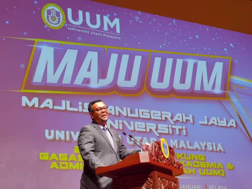 Haim Hilman pada Majlis Anugerah Jaya Universiti (MAJU) di Dewan Mu’adzam Shah, UUM pada Selasa.