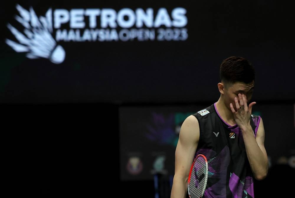 Zii Jia terpaksa akur tewas kepada pemain muda Jepun seawal pusingan pertama Terbuka Malaysia di Bukit Jalil pada Rabu. - Foto Bernama