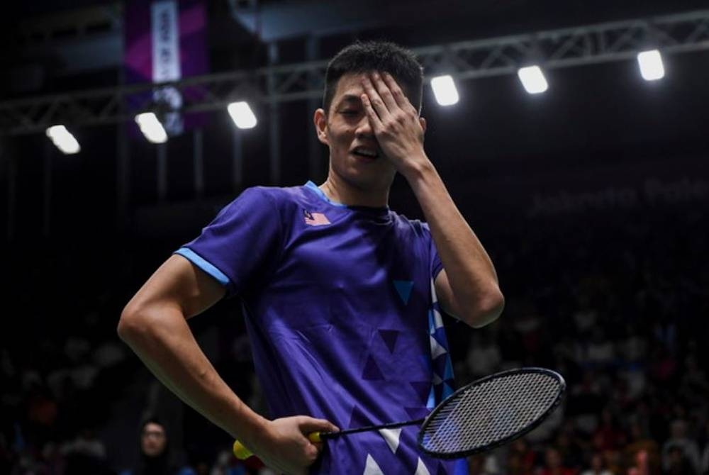 Daren terpaksa menarik diri daripada pusingan kedua Kejohanan Badminton Terbuka Malaysia 2023 akibat kecederaan betis kanan. - Foto Bernama