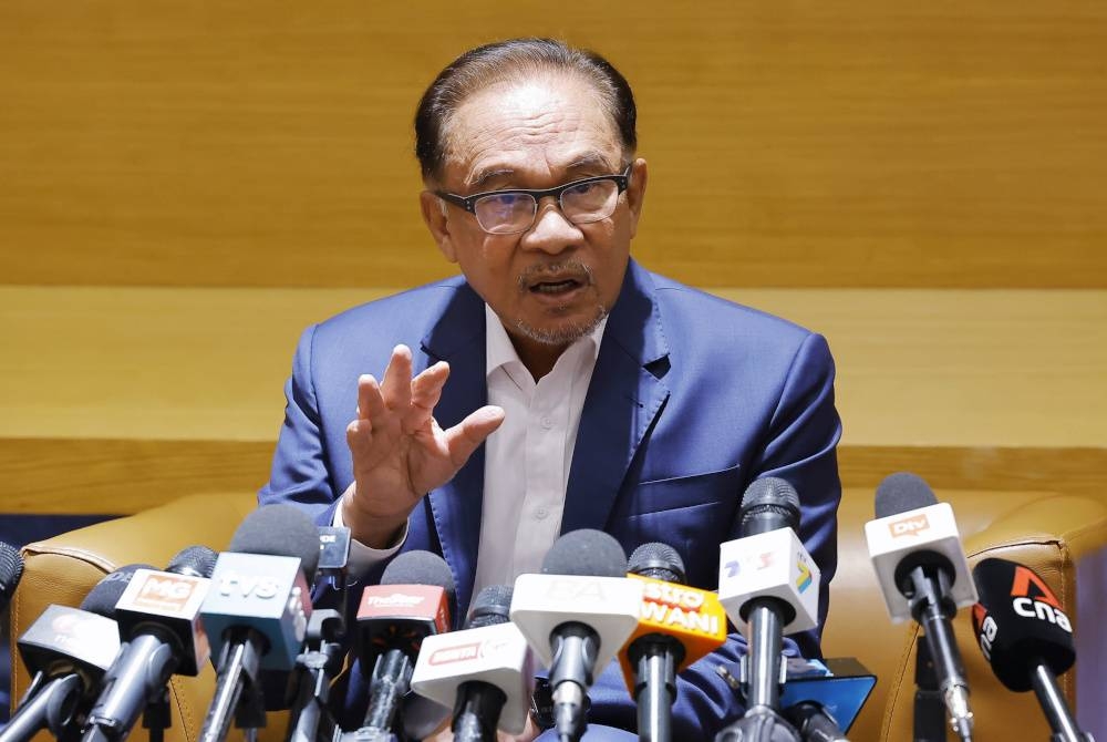 Anwar ketika sidang media selepas Majlis Dialog Belanjawan 2023 &#039;Membangun Malaysia Madani&#039; di Kementerian Kewangan, pada Selasa. - Foto Bernama