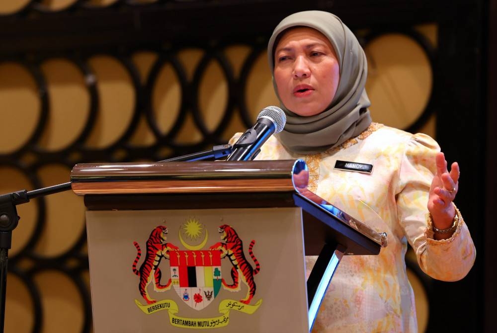 Nancy berucap pada Majlis Perasmian Sesi Townhall Perkhidmatan Kanak-Kanak (Pemeliharaan dan Perlindungan) Jabatan Kebajikan Masyarakat (JKM) 2023, pada Rabu. - Foto Bernama