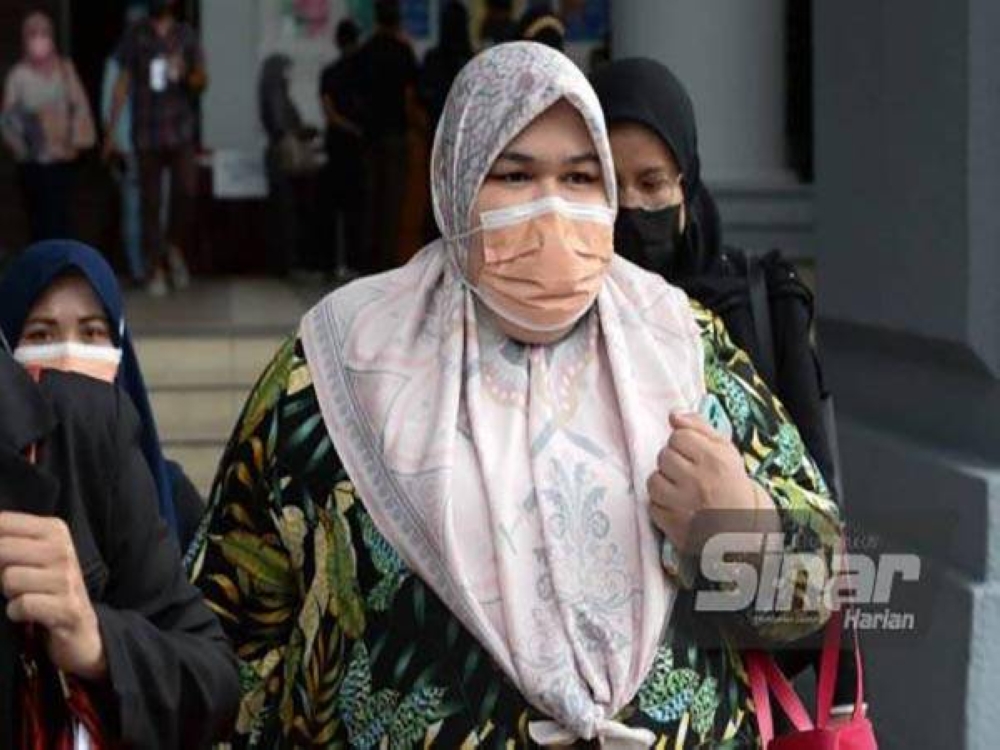 Siti Bainun hadir di Mahkamah Sesyen Kuala Lumpur bagi prosiding kes mengabaikan dan menganiaya Bella pada Khamis.