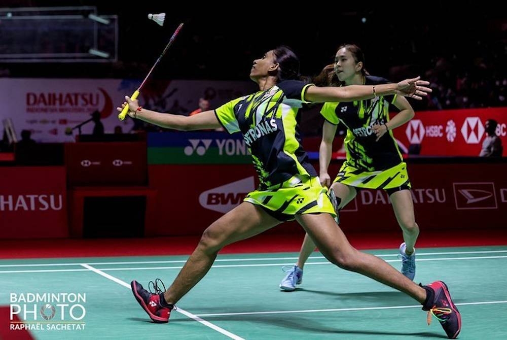 Thinaah (kiri) dan Pearly terpaksa akur perjalanan di Masters Indonesia tersekat di peringkat separuh akhir. - Foto FB BAM