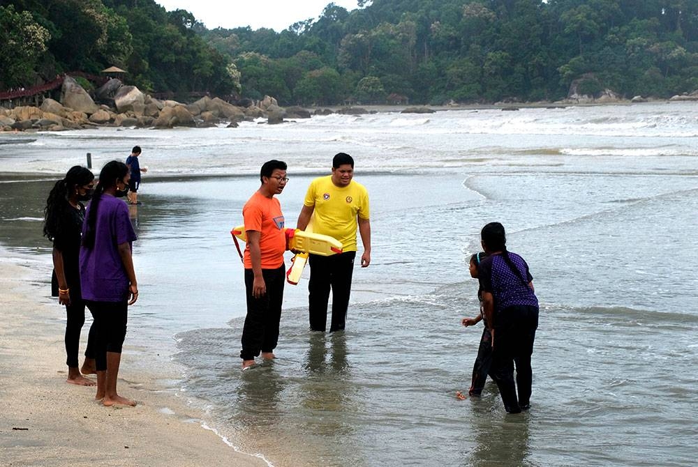 Penyelamat Pantai Apm Sinar Harian