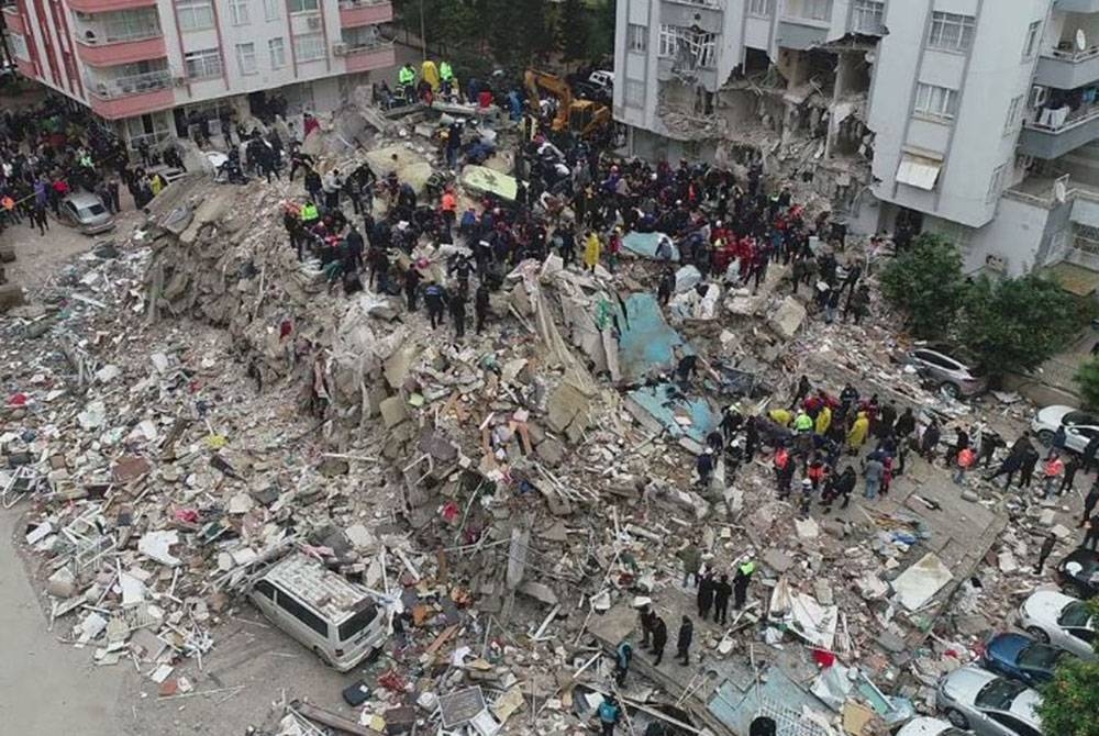 Gempa bumi berukuran 7.4 pada skala Richter yang menggegarkan selatan Turkiye pagi Isnin telah meragut lebih 500 nyawa di negara itu dan Syria. Foto Reuters.