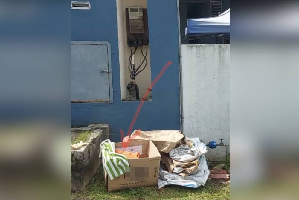 Mayat bayi perempuan ditemukan di tempat pembuangan sampah di hadapan sebuah rumah kebajikan di Seri Kembangan pada Selasa.